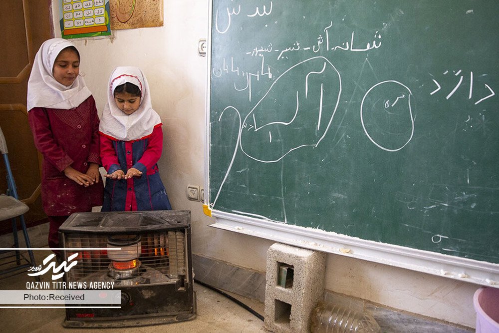 بخاری‌های نفتی از مدارس قزوین جمع آوری شدند/ استانداردسازی 3800 کلاس درس 