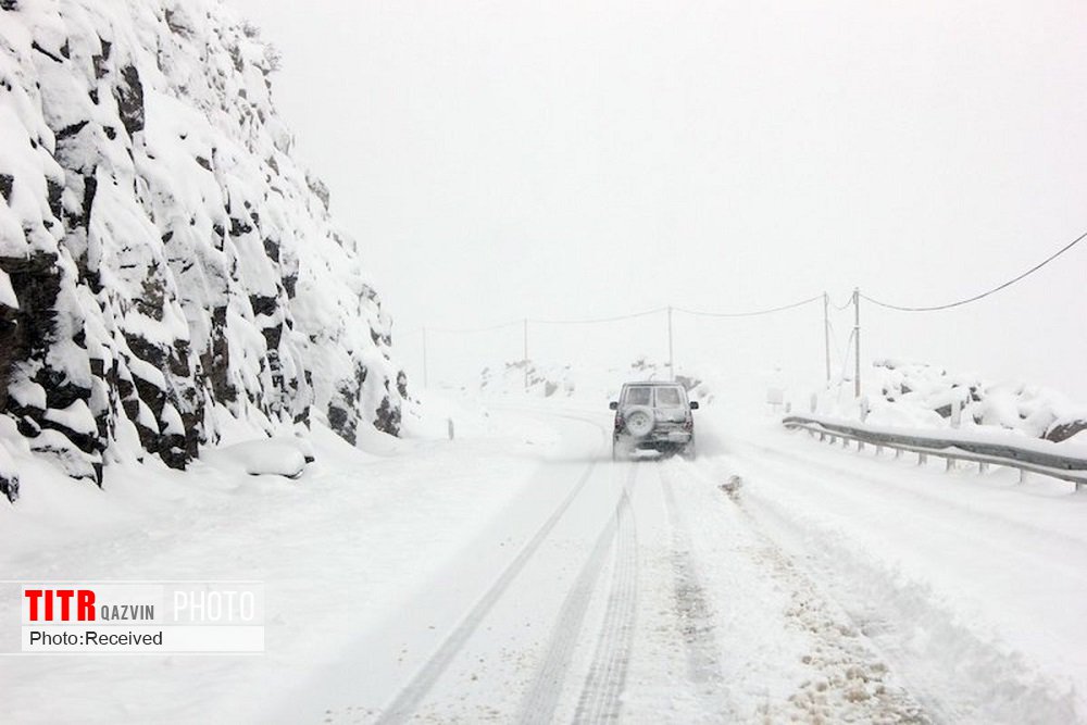 119 راه روستایی استان قزوین به علت بارش برف مسدود است