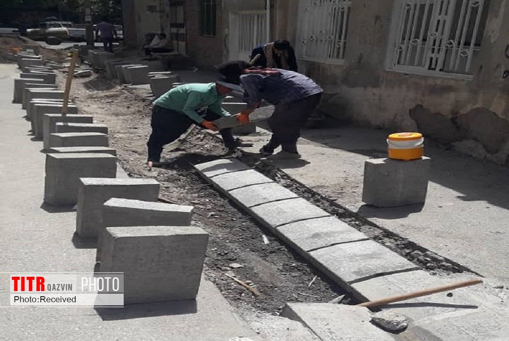 آغاز عملیات بهسازی و جدول گذاری در سطح شهر قزوین