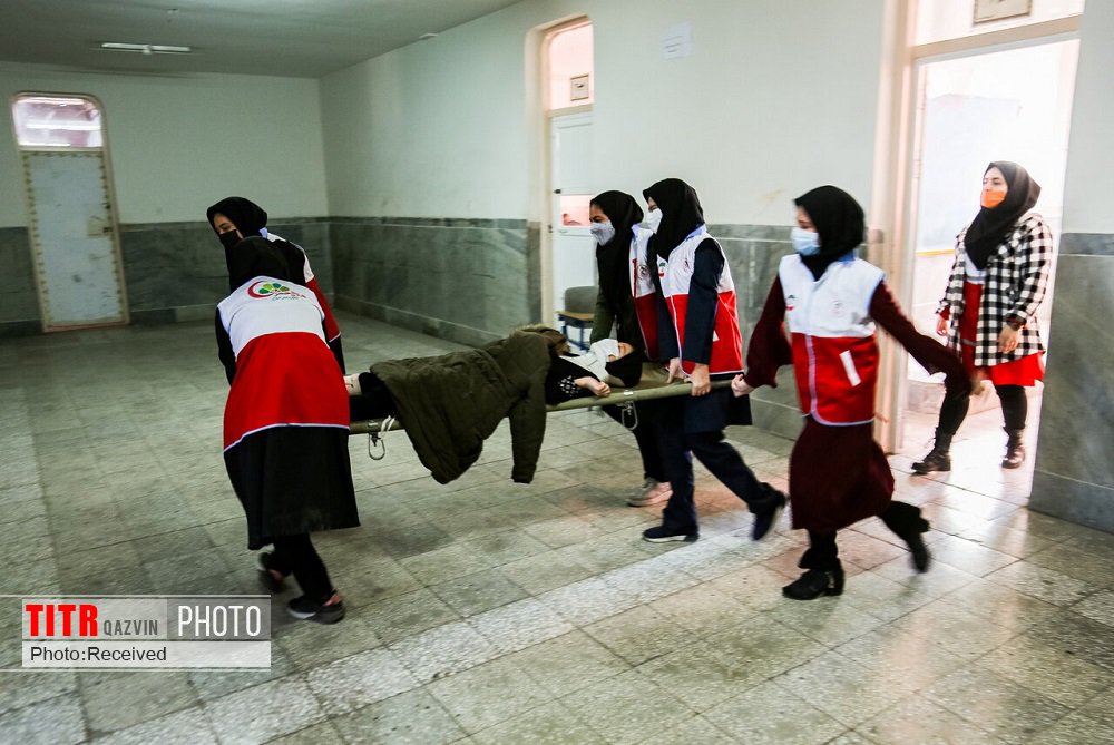 مانور ایمنی و زلزله در مدارس قزوین برگزار شد
