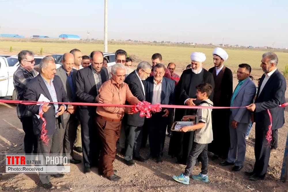 افتتاح طرح سامانه نوین آبیاری در شهر عصمت آباد