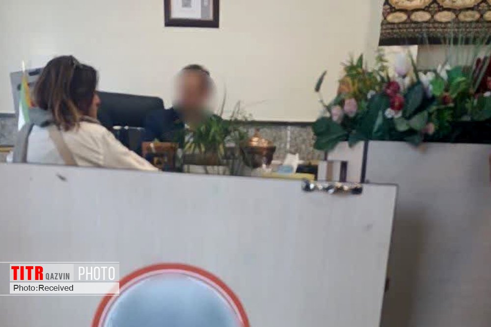 خدمات به افراد بی حجاب باعث برکناری مدیر یک بانک دولتی در قزوین شد