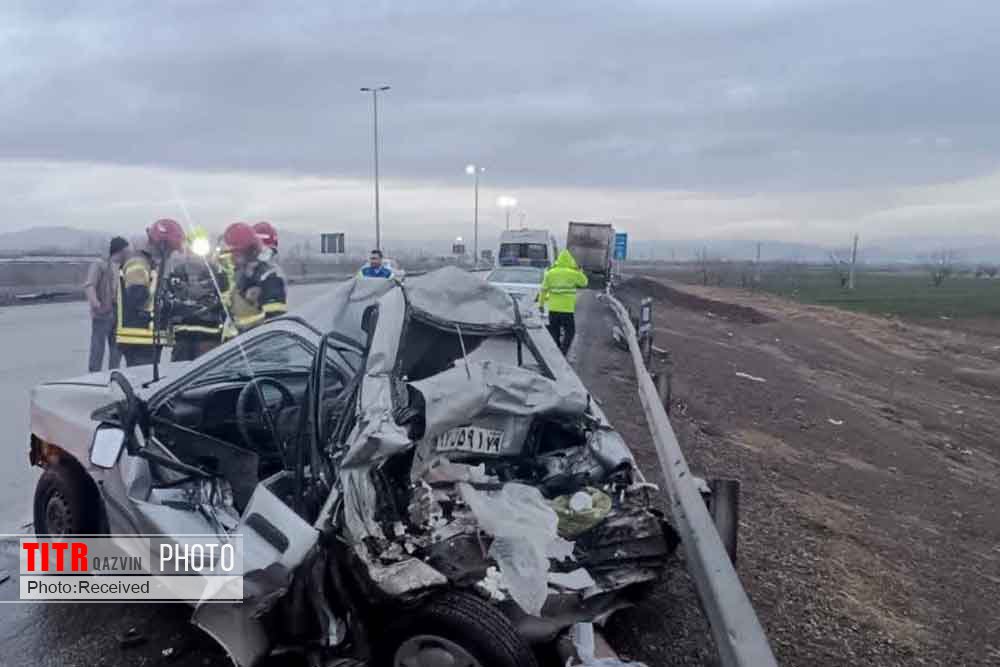 تصادف مرگبار پراید و کامیون در آزادراه زنجان-قزوین 
