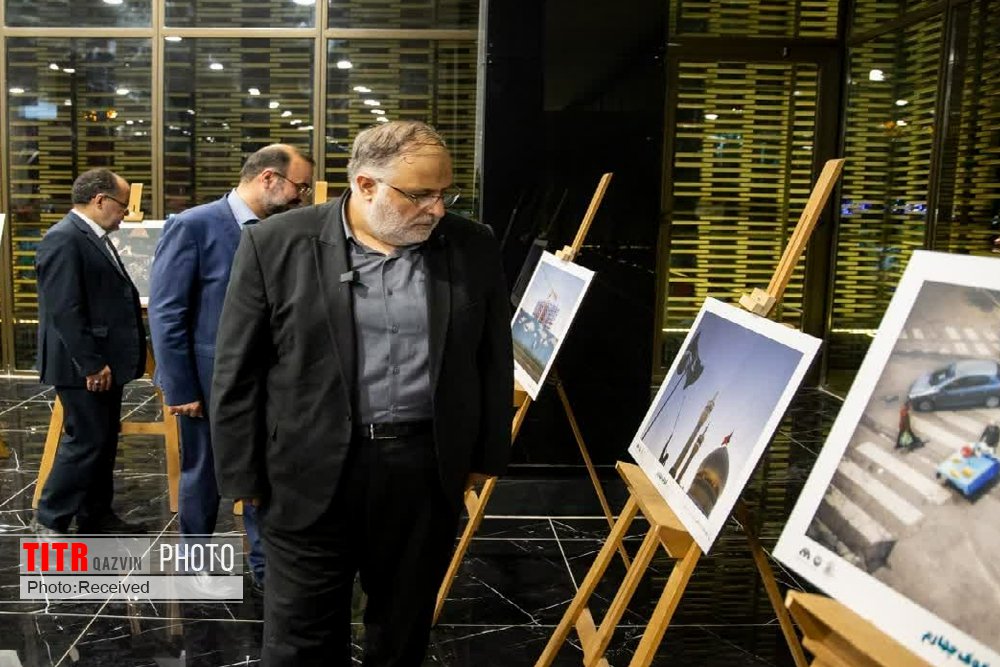 استاندار قزوین از عکس‌های برگزیده جشنواره کوک چهار بازدید کرد