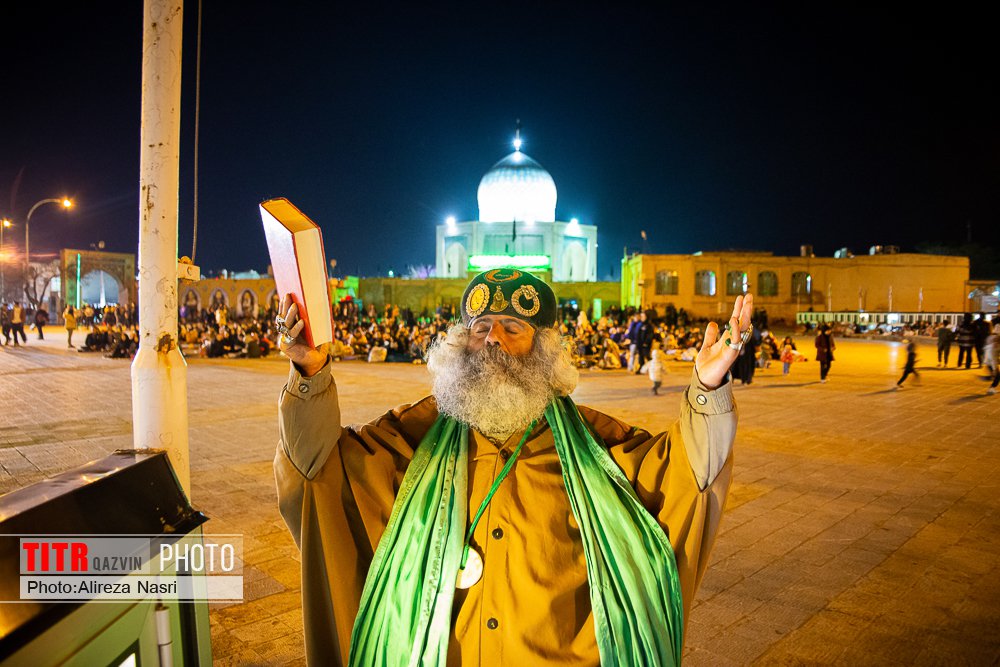 احیای شب بیست و سوم رمضان در امام‌زاده حسین (ع) قزوین